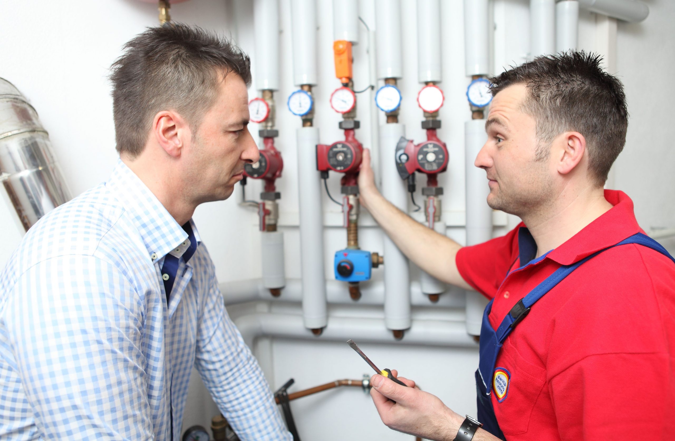 Fachhandwerker Heizungspumpe